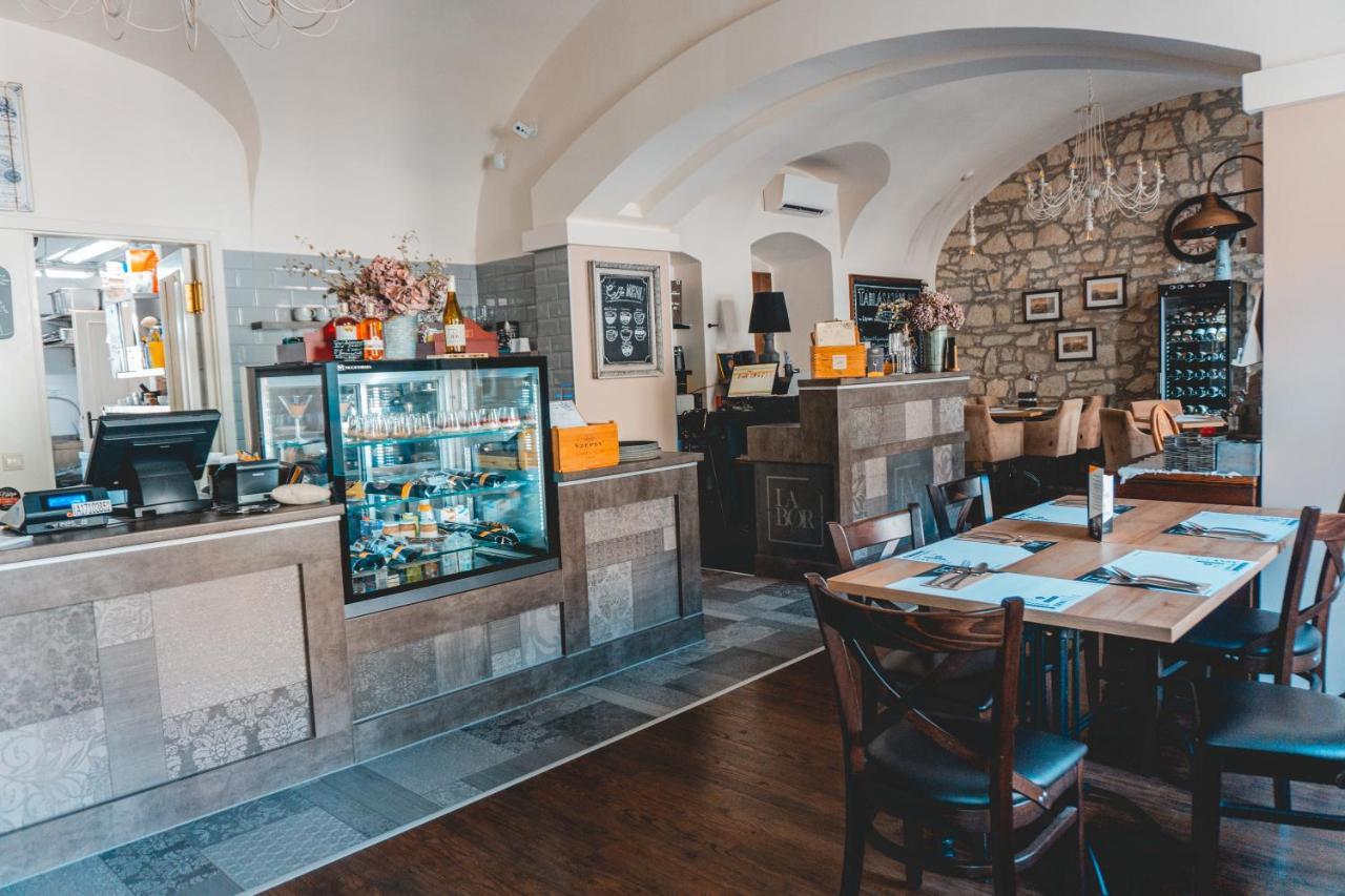 Labor Kvartely Hotel Tokaj Eksteriør billede