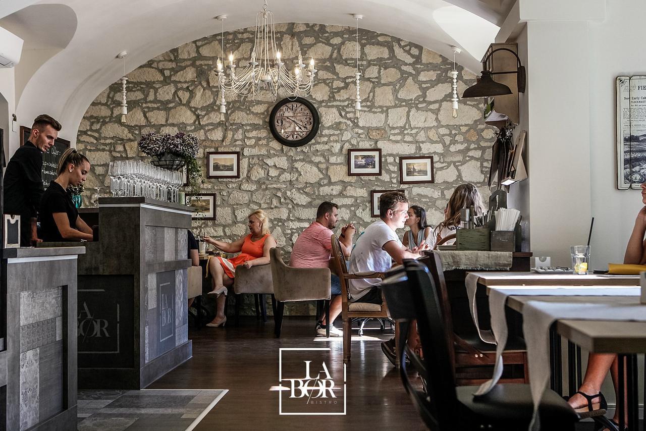 Labor Kvartely Hotel Tokaj Eksteriør billede